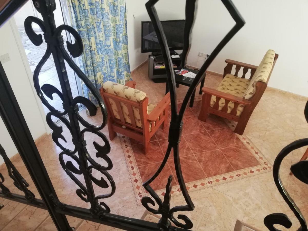 Ferienwohnung Chriselina Gottage Paphos Exterior foto